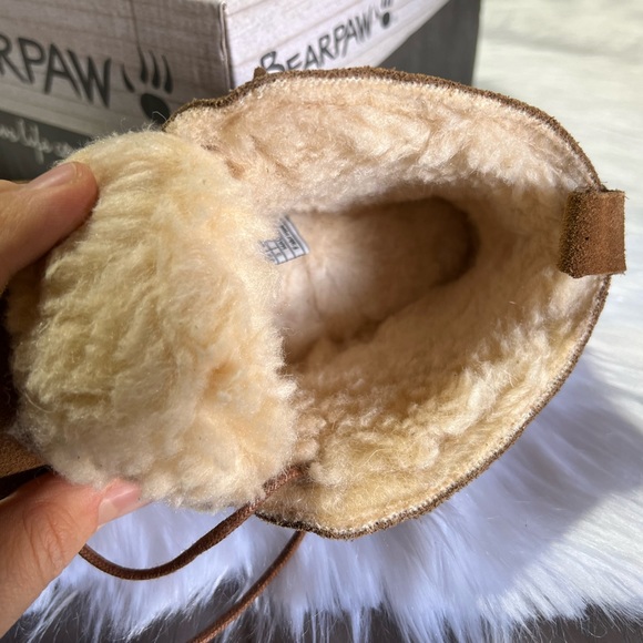 NEW BEARPAW kids Spencer Chukka Boots - Picture 10 of 15